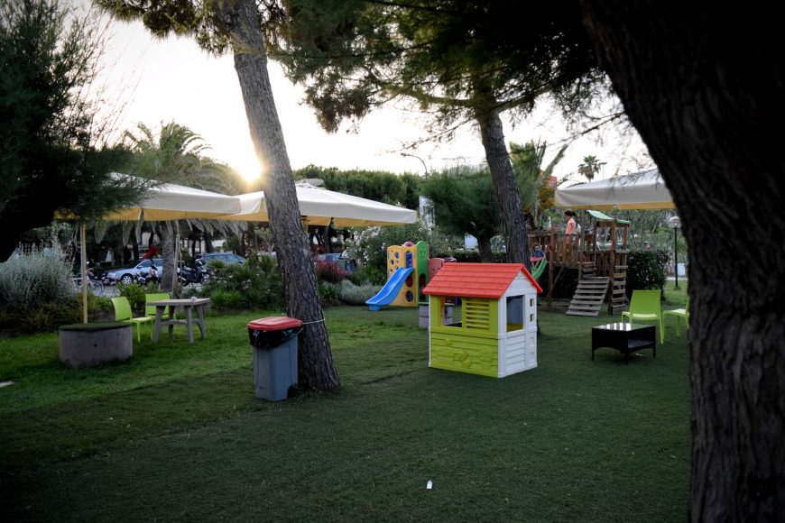 Area Bimbi Giochi In Giardino Ristorante Chalet Lido Nordest Ristorante Di Pesce Pizzeria Spiaggia Mare Grottammare San Benedetto Del Tronto Ascoli Piceno Marche